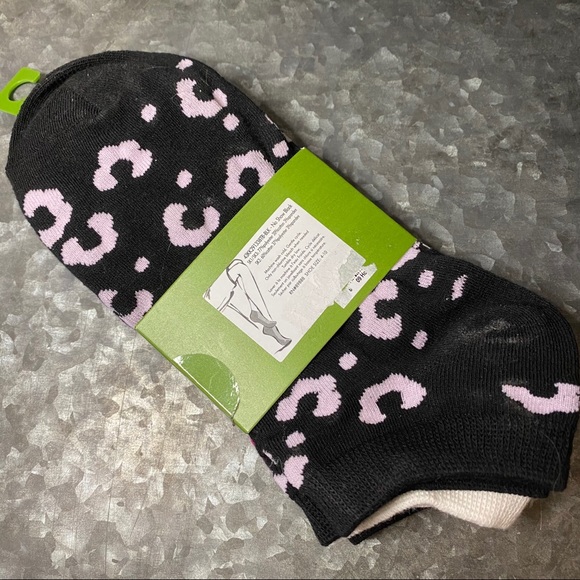Kate Spade ♠️ 3 pack No Show Socks - Picture 4 of 5